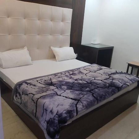 Hotel Uday Raj By Wb Inn Agra  Exteriör bild